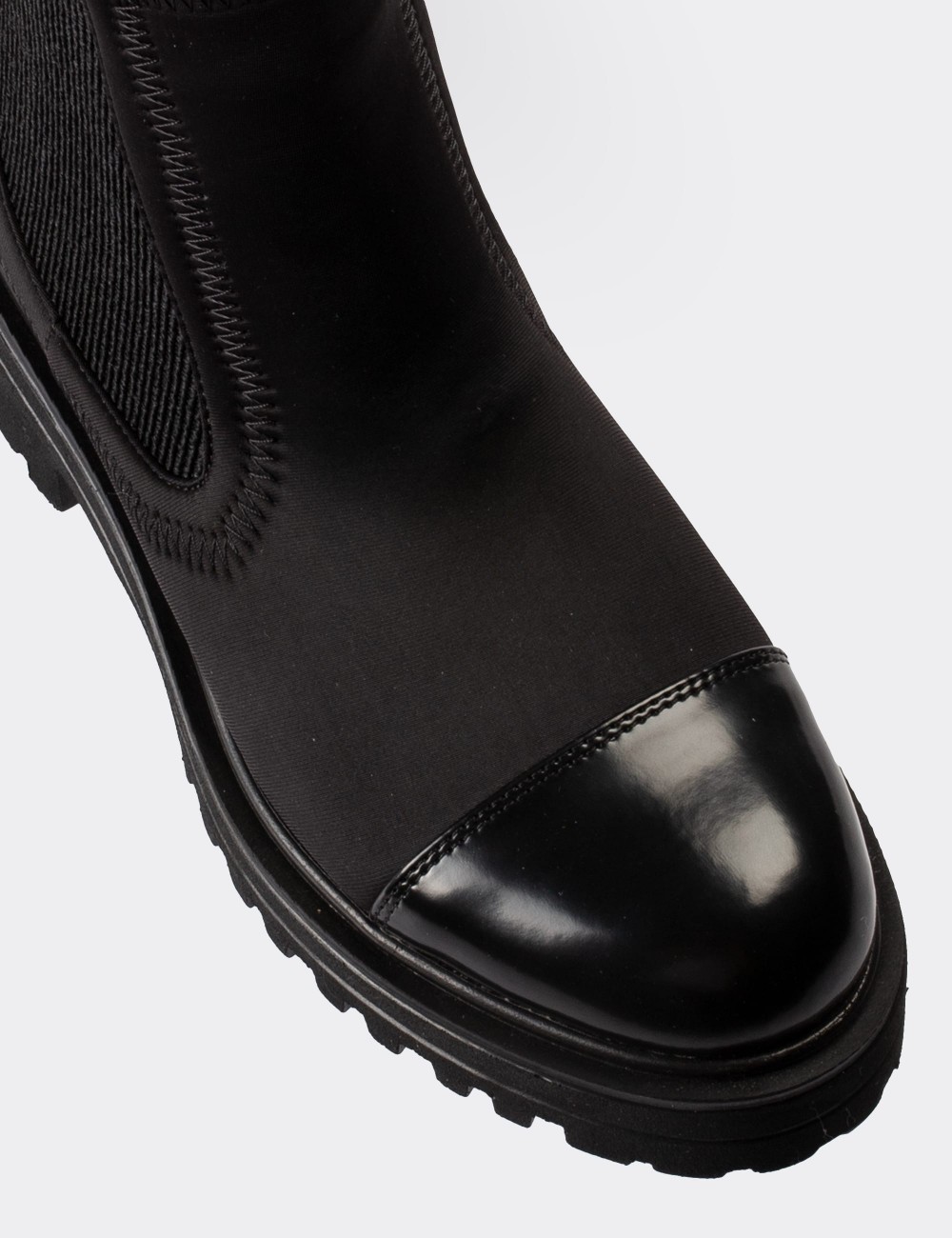 Black Chelsea Boots - E9802ZSYHE01