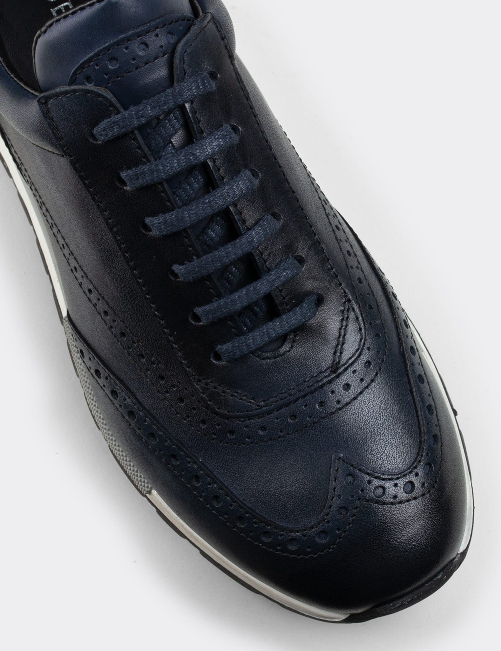 Navy  Leather Sneakers - 00750MLCVT02