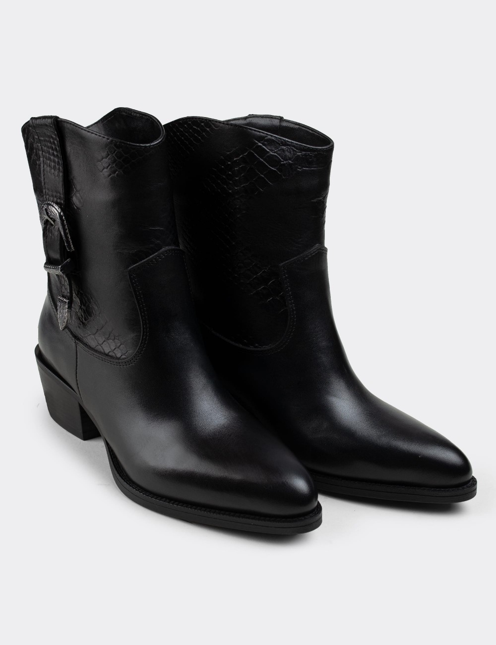 Black  Leather  Boots - E9011ZSYHC03