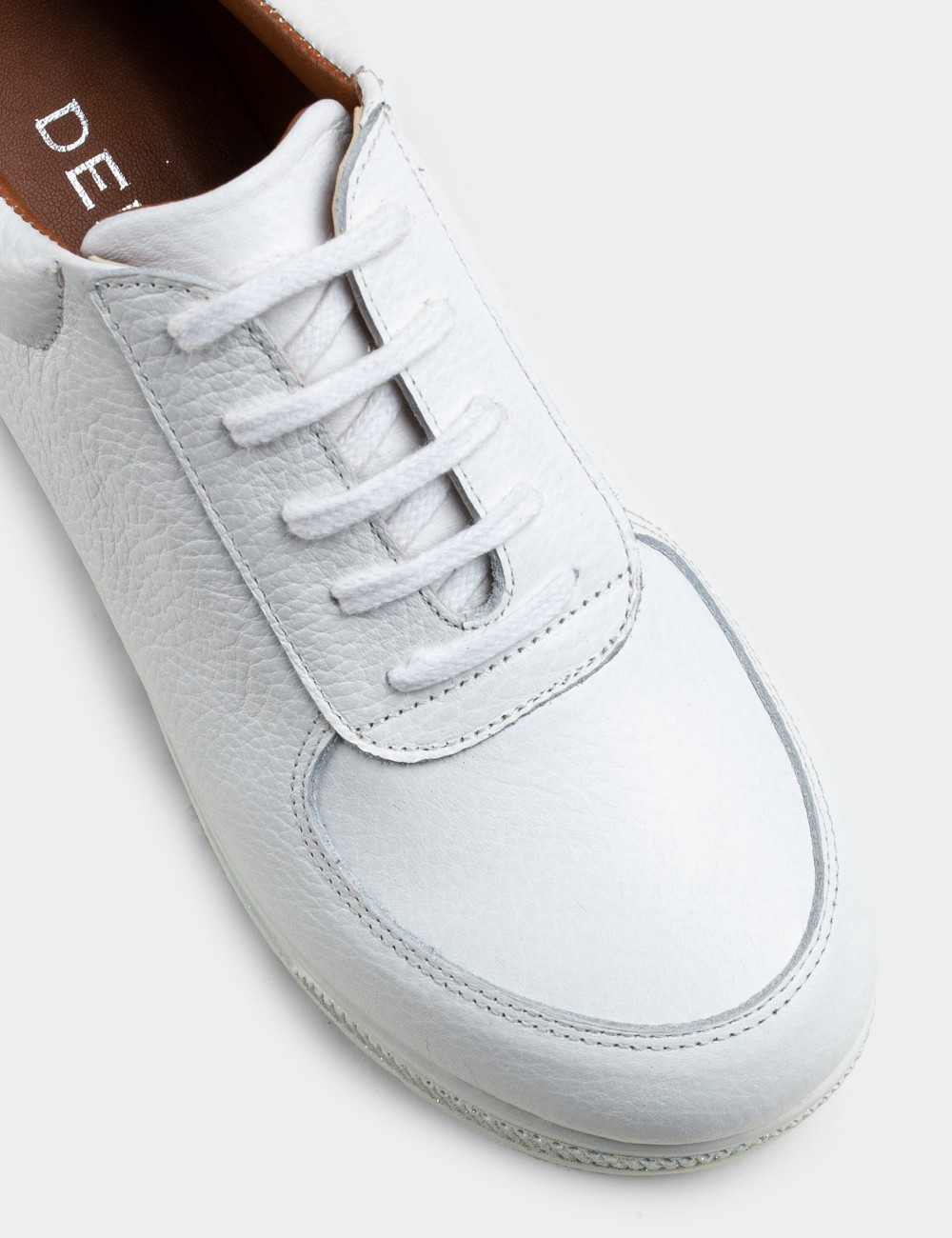 White  Leather Sneakers - E2121ZBYZP01
