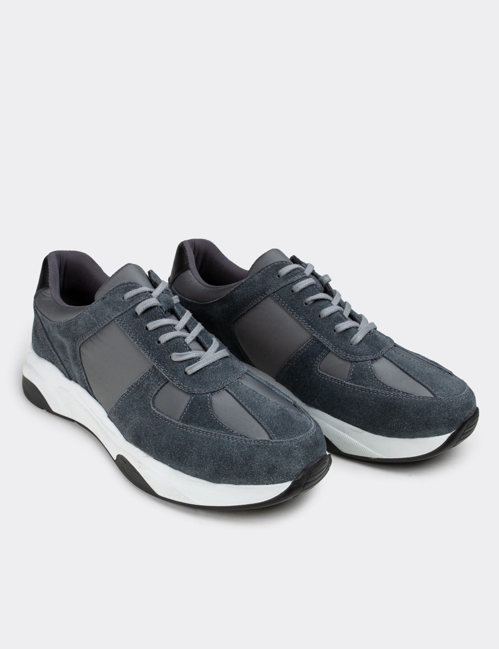 Gray Suede Leather Sneakers - 01821MGRIE01