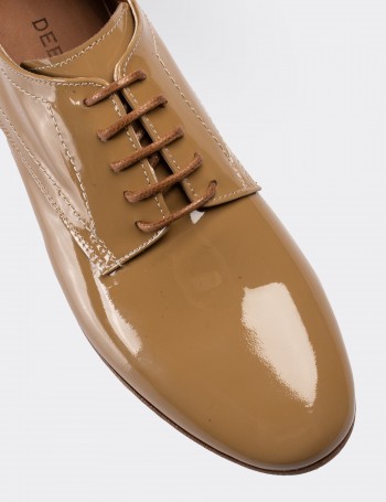 Beige Patent Leather Lace-up Shoes - 01430ZBEJC06
