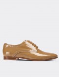 Beige Patent Leather Lace-up Shoes