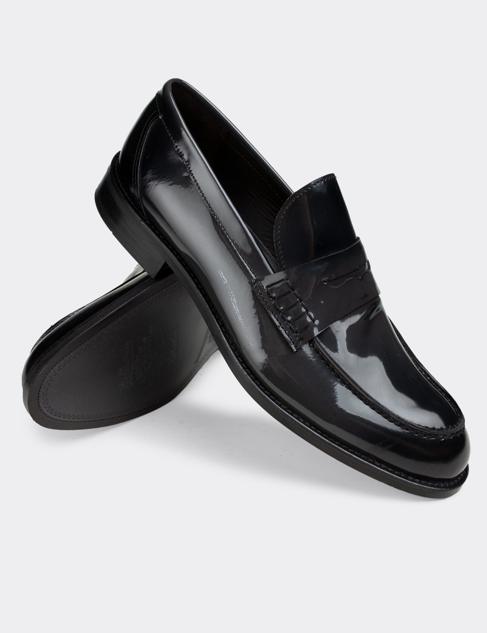 Gray Patent Leather Loafers - 01538MGRIN02
