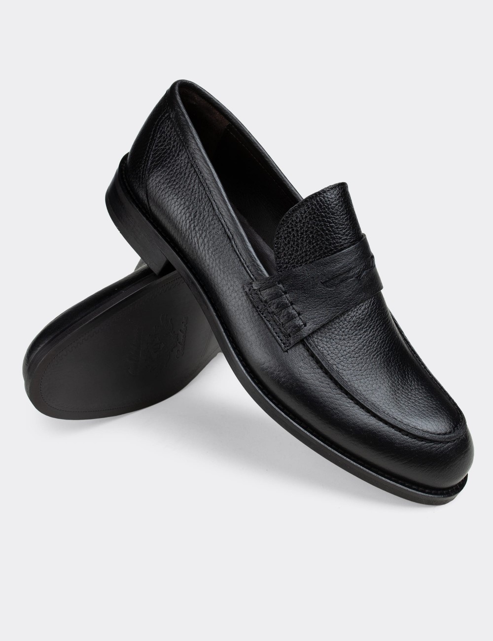 Black  Leather Loafers - 01538MSYHN07