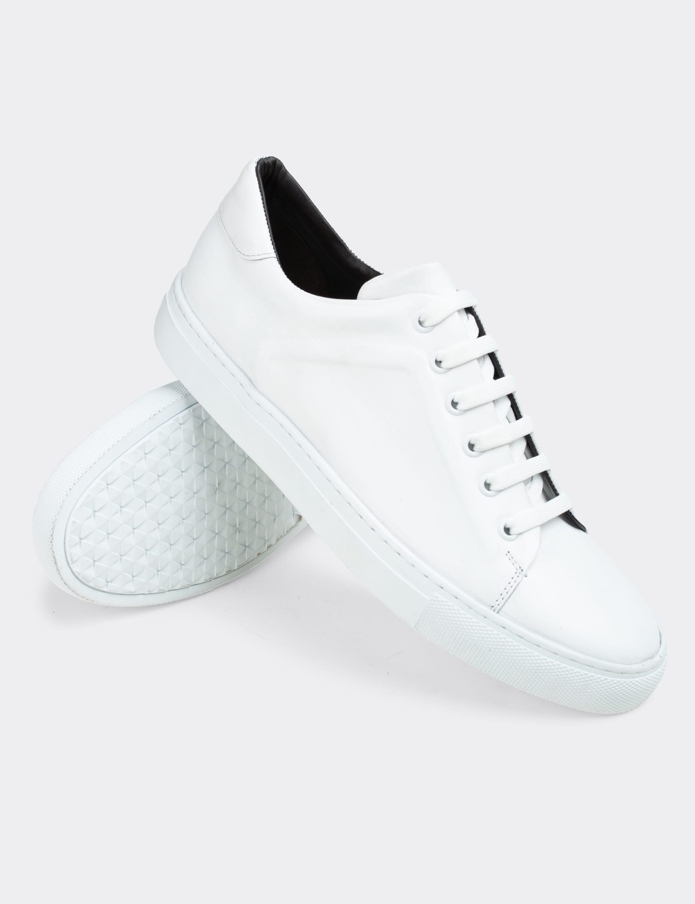 White  Leather Sneakers - 01833MBYZC01