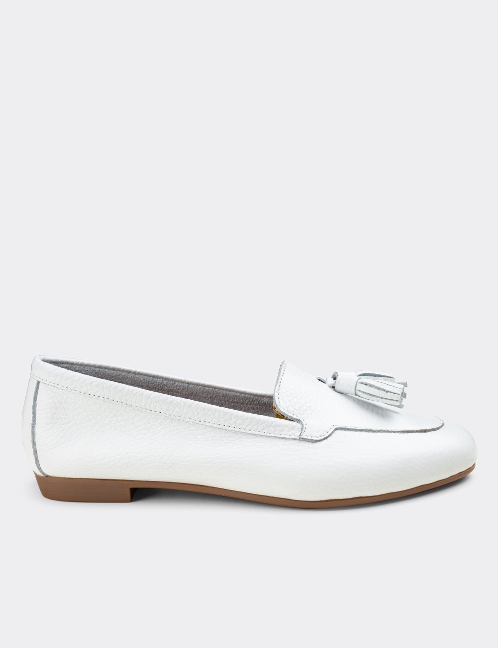 White  Leather Loafers - E3209ZBYZC01