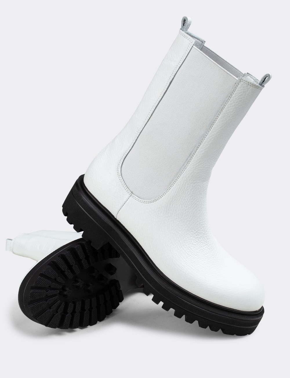White  Leather Chelsea Boots - E2020ZBYZC02