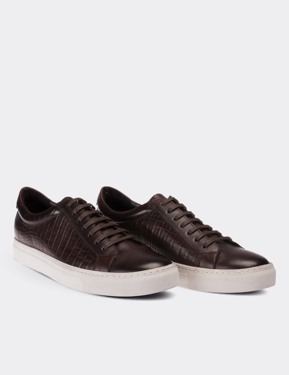 open sneaker in calfskin leather