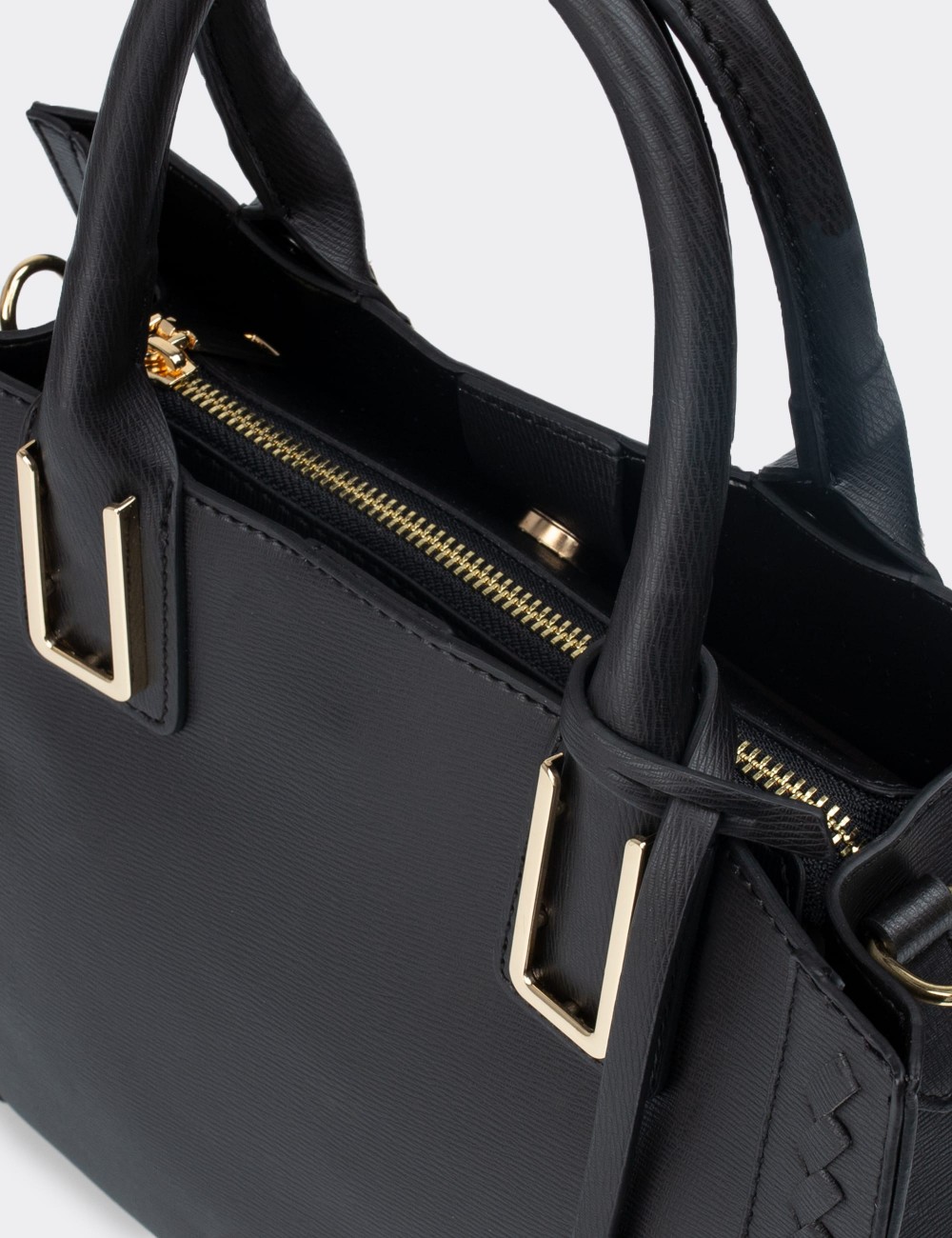 Black Shoulder Bag - V7102ZSYHY01