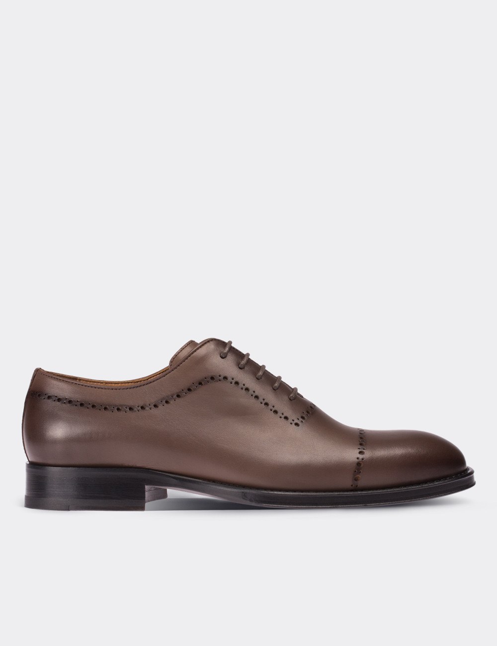 Sandstone  Leather Classic Shoes - 00491MVZNK01