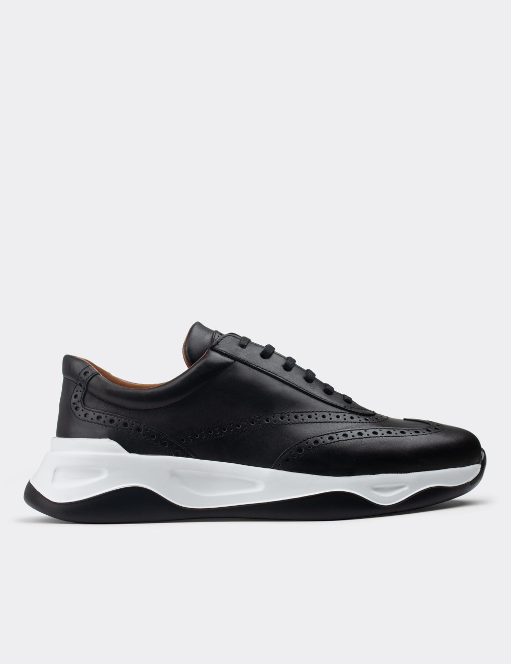 Black  Leather Sneakers - 00750MSYHE05