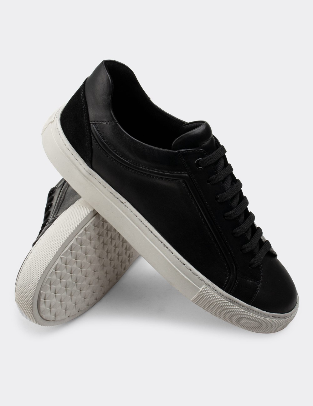 Black  Leather Sneakers - 01873MSYHP01