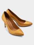 Yellow  Leather Pump