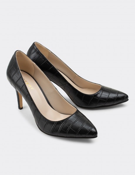 Black Stiletto Pump