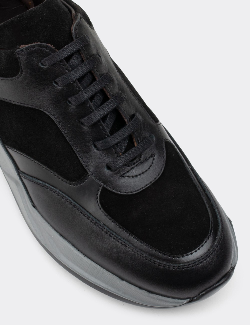 Black  Leather Sneakers - 01892MSYHE01