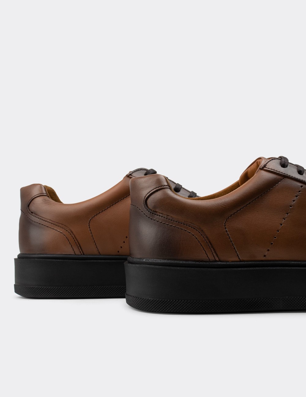 Tan  Leather Sneakers - 01881MTBAP01