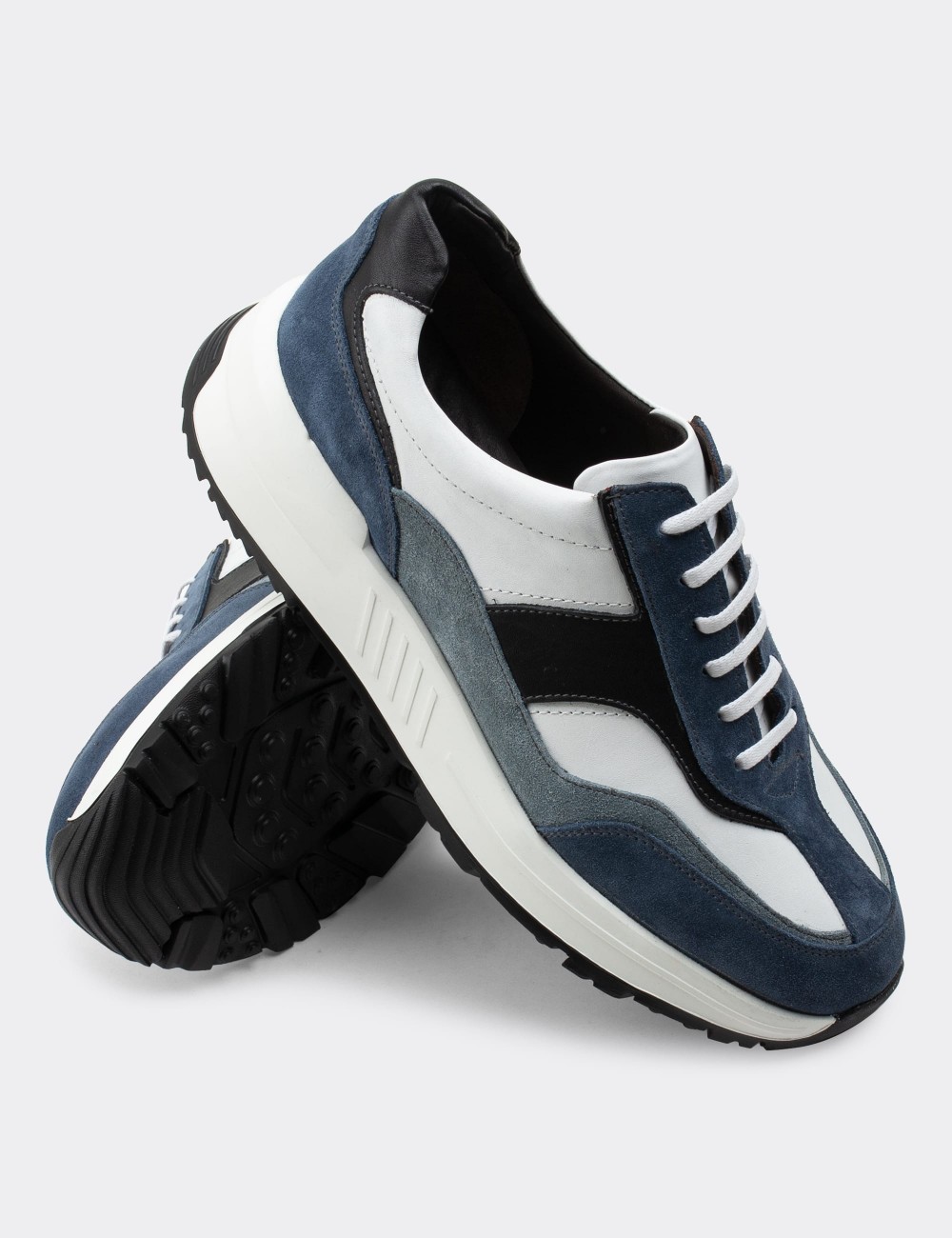 Blue  Leather Sneakers - 01889MBYZE01