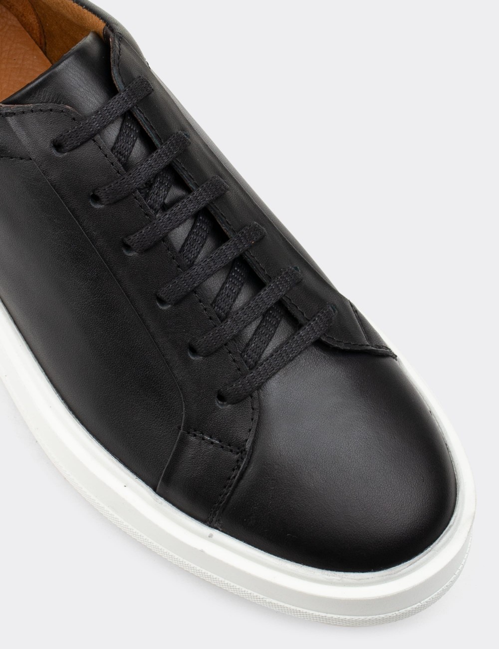 Black  Leather Sneakers - 01829MSYHP01
