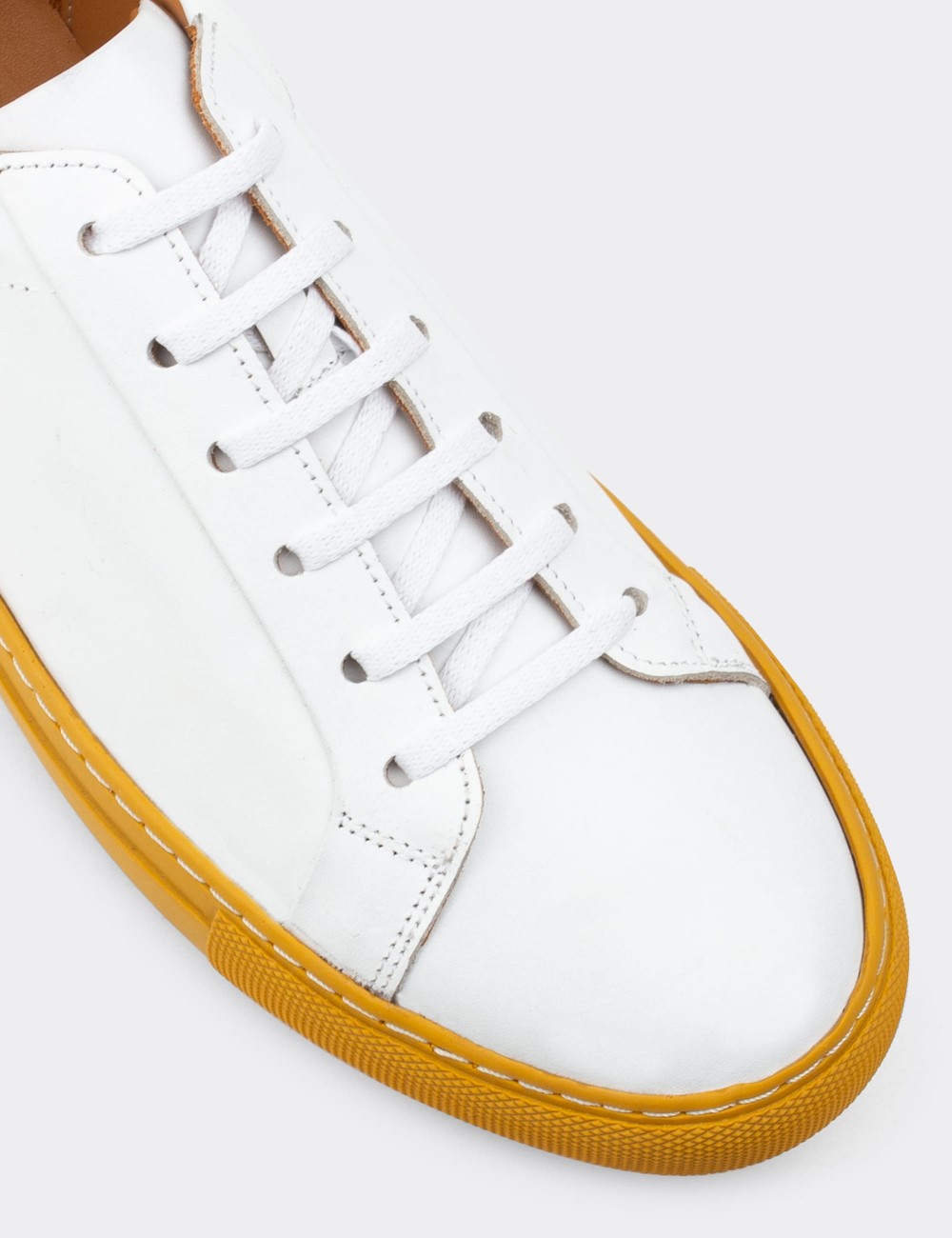 White  Leather Sneakers - 01829MBYZC03