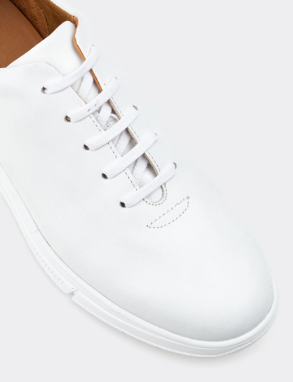 White  Leather Sneakers - 01875MBYZC01