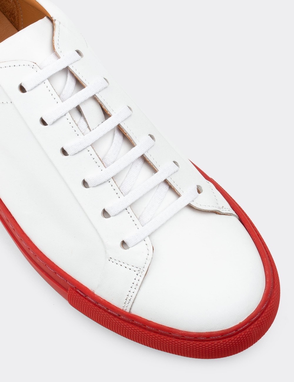 White  Leather Sneakers - 01829MBYZC09