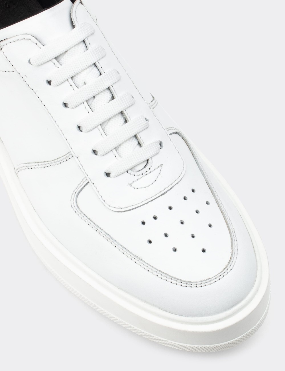 White  Leather Sneakers - 01880MBYZP01