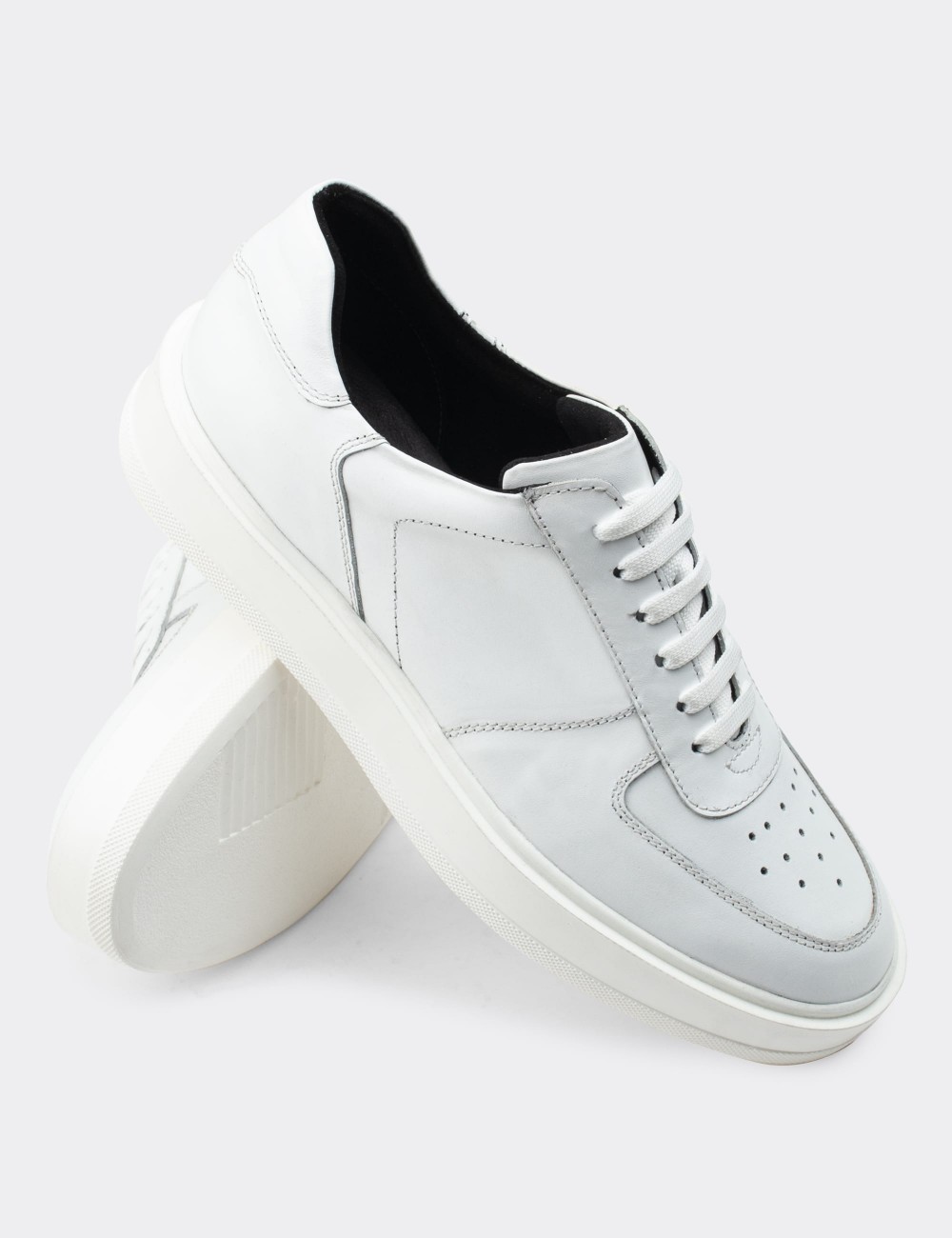 White  Leather Sneakers - 01880MBYZP01