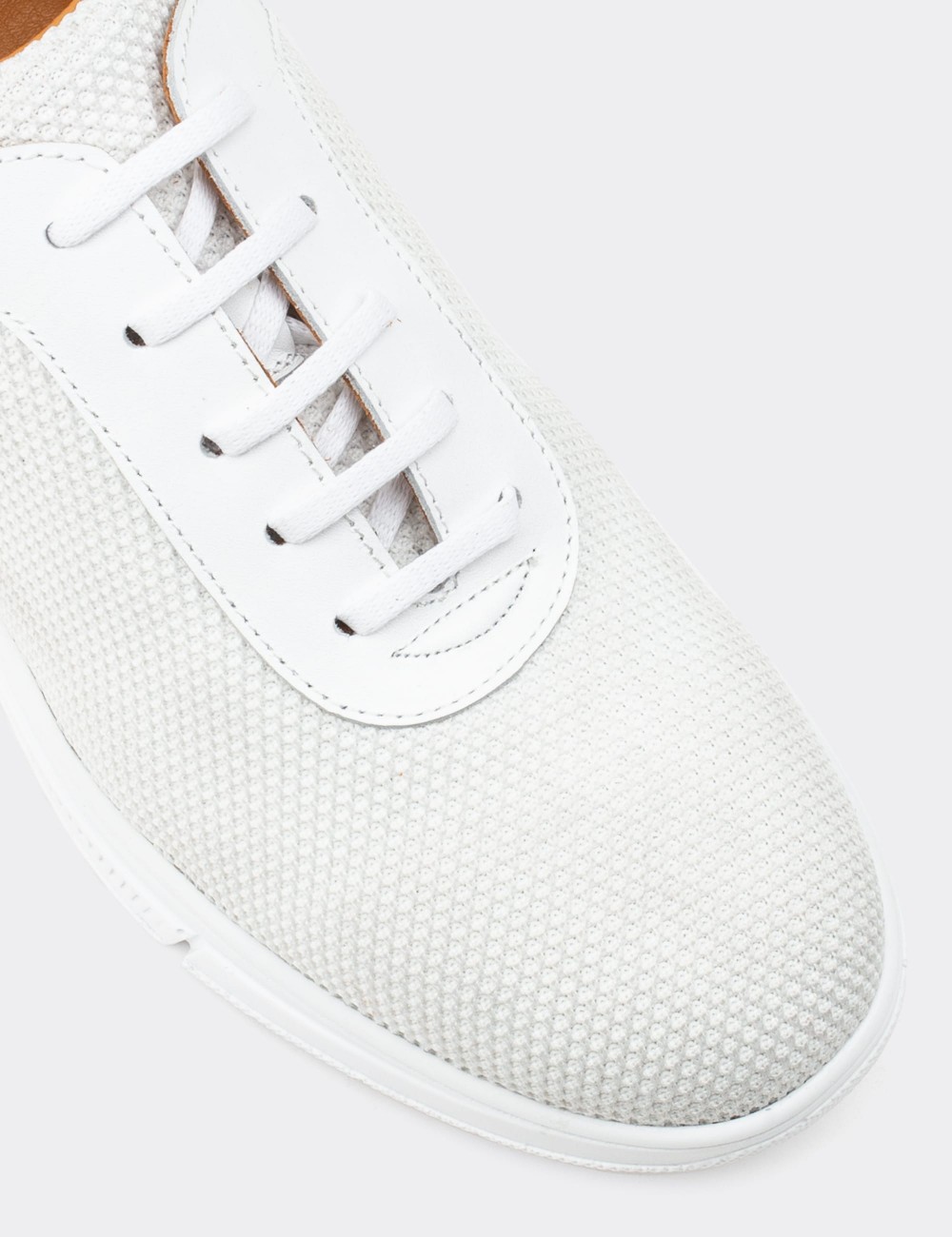 White Sneakers - 01879MBYZC01