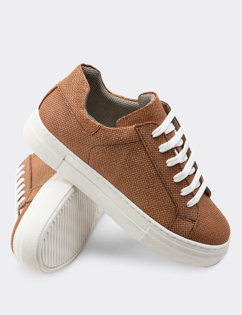 Tan  Leather Sneakers - Z1681ZTBAC02