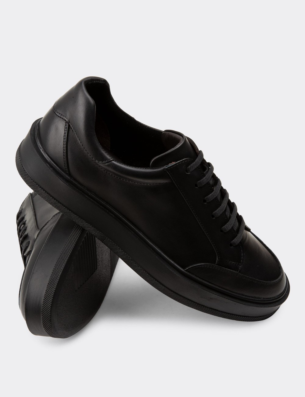 Black  Leather Sneakers - 01882MSYHP02