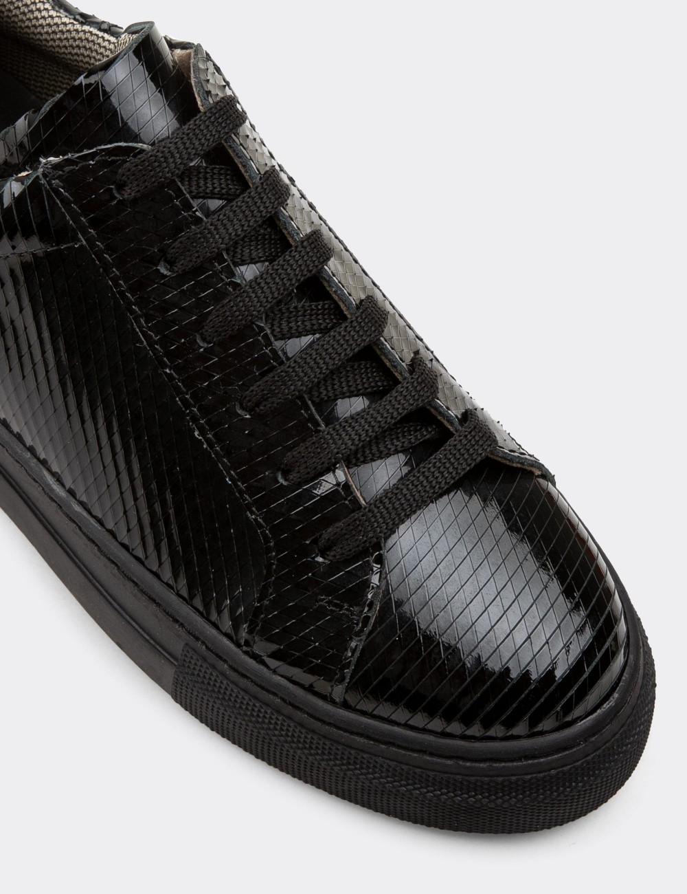 Black Patent Leather Sneakers - Z1681ZSYHC14