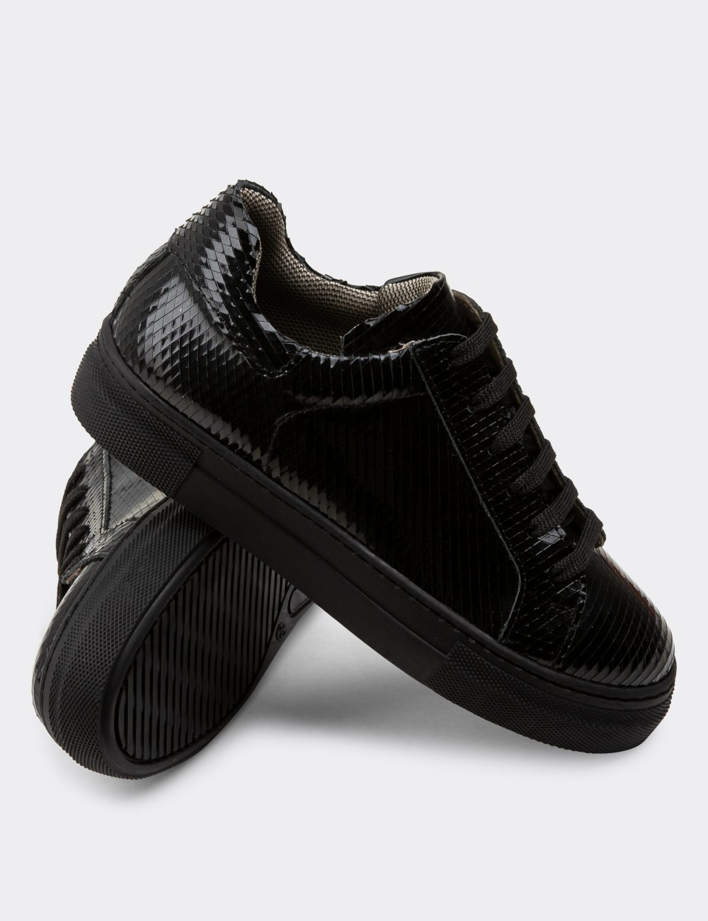 Black Patent Leather Sneakers - Z1681ZSYHC14