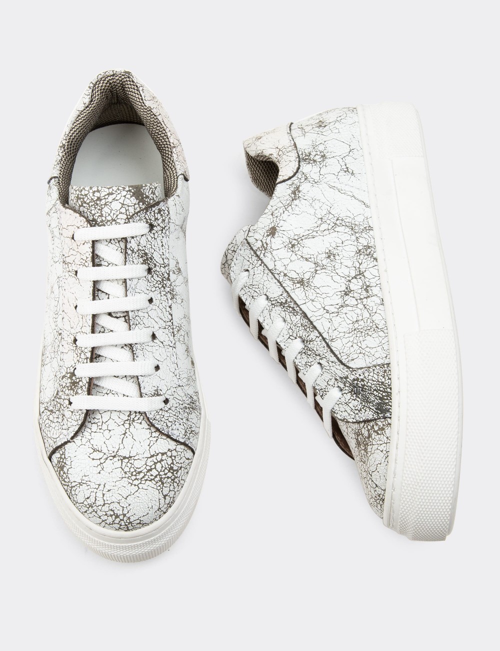 White  Leather Sneakers - Z1681ZBYZC04
