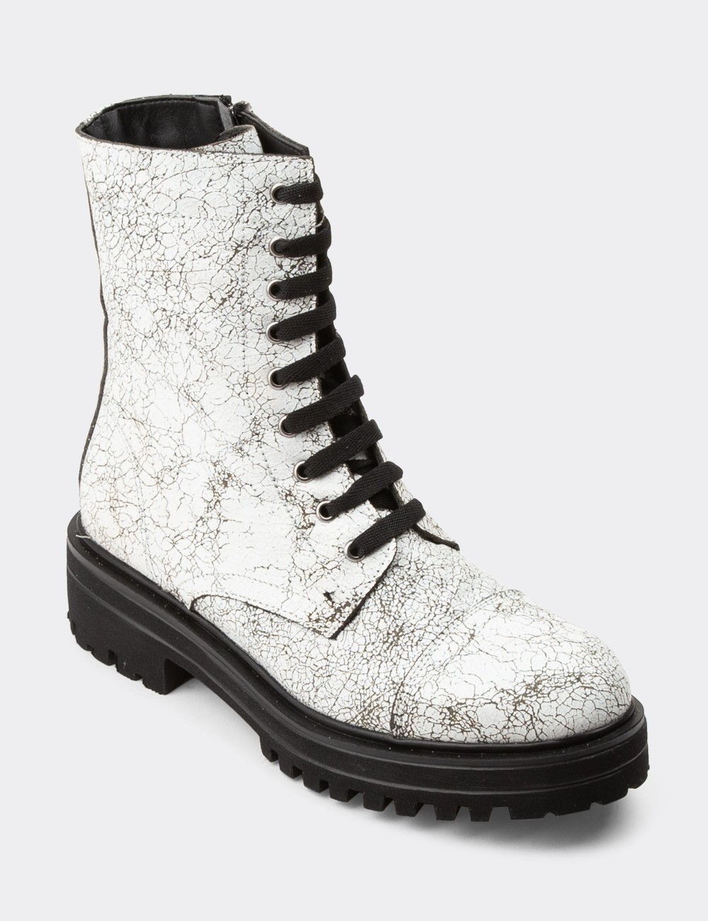 White Leather Vintage Boots - 01802ZBYZE01