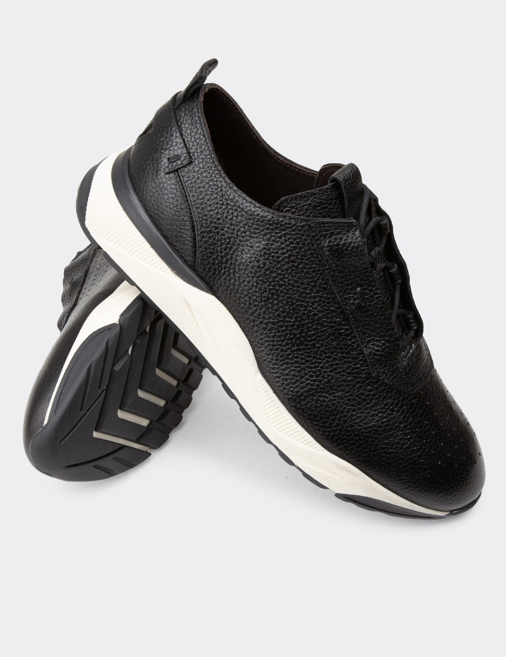 Black Leather Sneakers - 01904MSYHE01