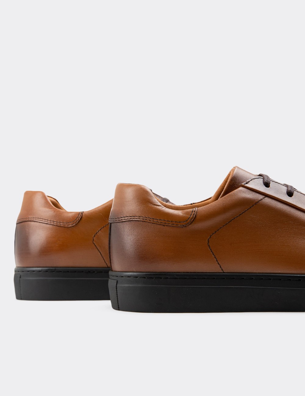 Tan Leather Sneakers - 01829MTBAC02