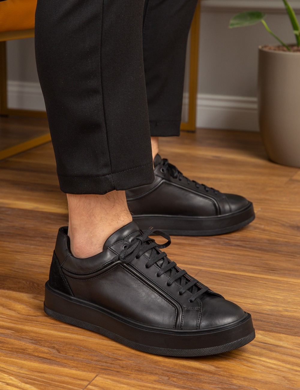 Black  Leather Sneakers - 01877MSYHP01