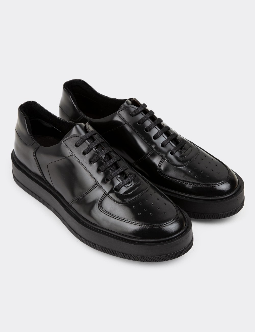 Black Leather Sneakers - 01880MSYHP03