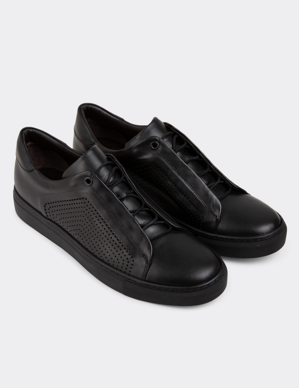 Black Leather Sneakers - 01834MSYHC02