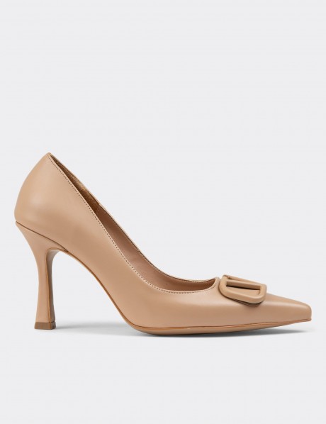 Beige Pump