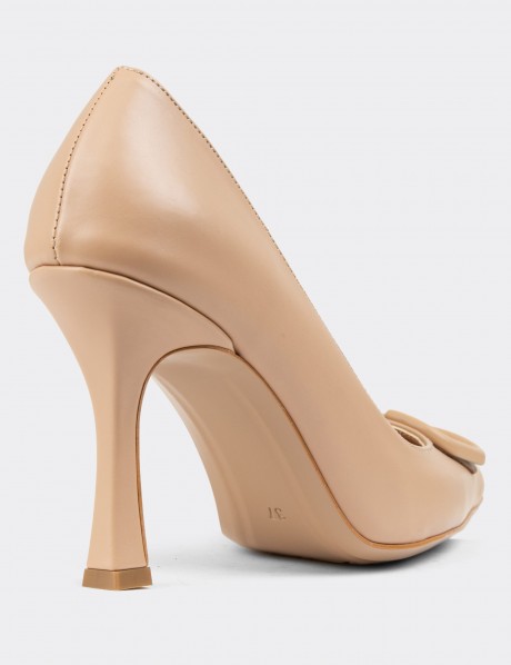 Beige Pump