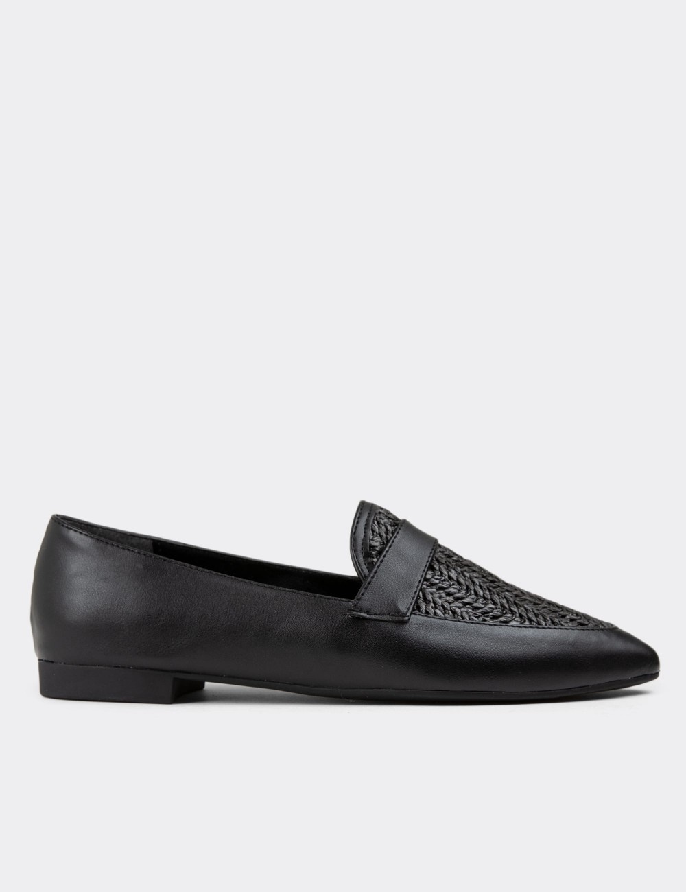 Black Loafers - 38602ZSYHC01