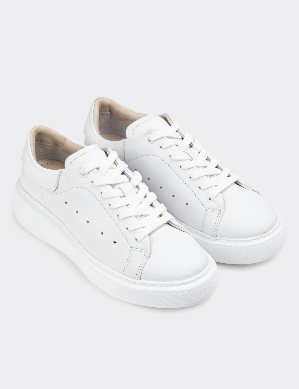 White Leather Sneakers - SE515ZBYZP01