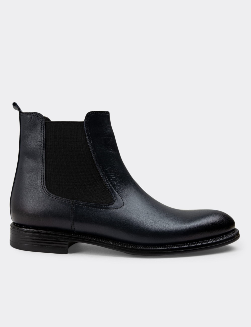 Navy Leather Chelsea Boots - 01919MLCVC01