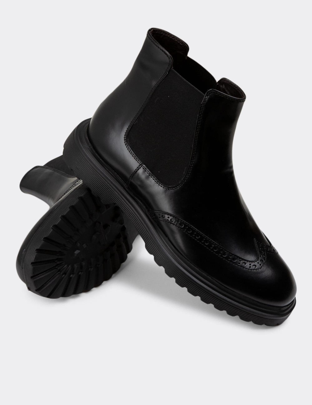Black Leather Chelsea Boots - 01848MSYHE03