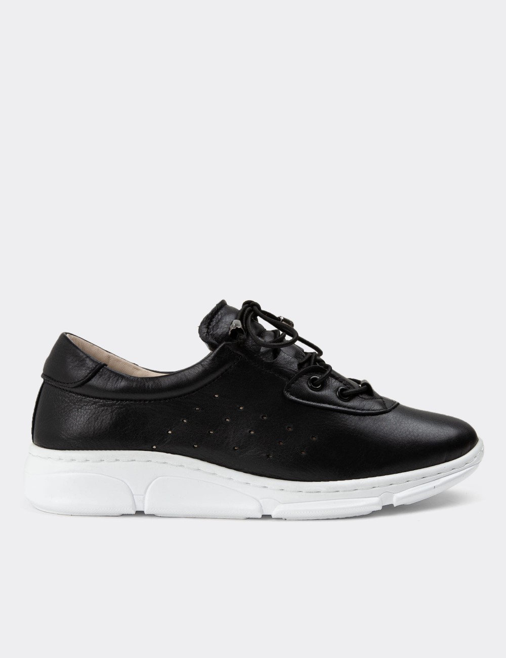 Black Leather Sneakers - SE405ZSYHP01