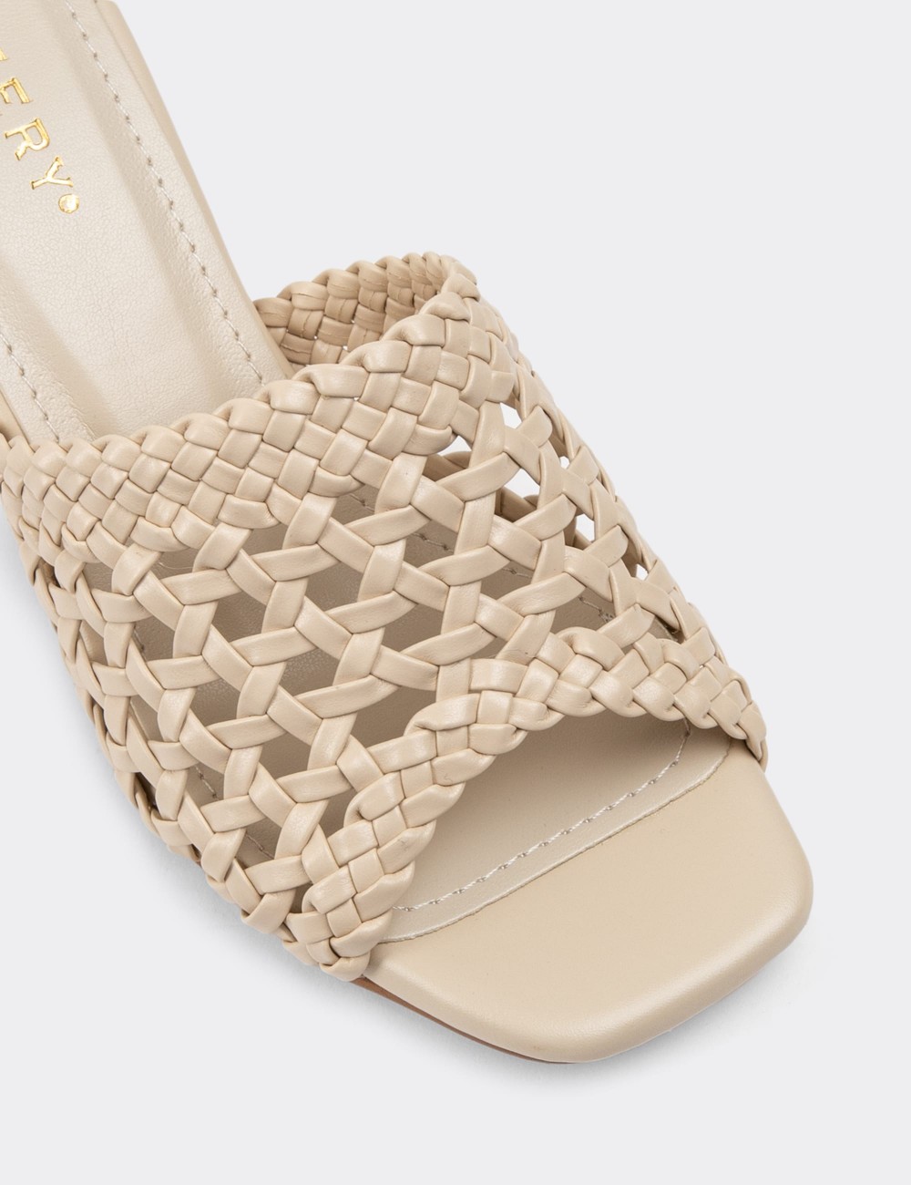 Beige Sandals - K0910ZBEJM01