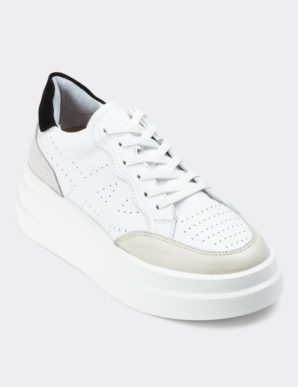 White Leather Sneakers - R6507ZBYZE01