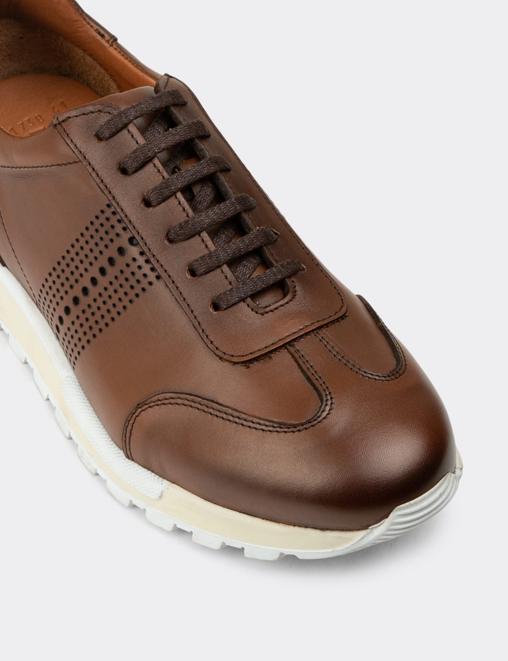 Tan Leather Sneakers - 01738MTBAT03